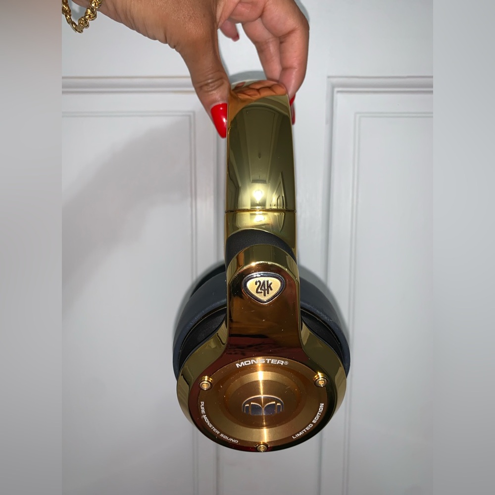Vintage Monster 24K Headphones(Collector’s Item)
